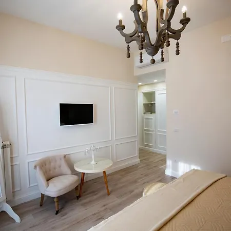 B&B Twins House